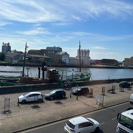 Spacious One Bedroom Flat With River View, 1E Great Yarmouth Esterno foto